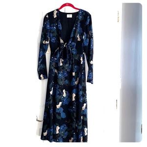 Beautiful Wilfred Dress with bow and cut-out.